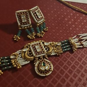 Antique Gold and Green Traditional Choker Set